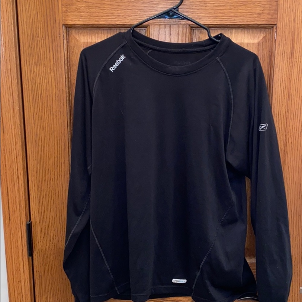 Men’s Reebok shirt